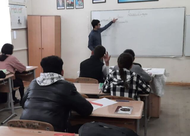 ADPU tələbələri qrant layihəsi çərçivəsində mentor fəaliyyəti göstərirlər