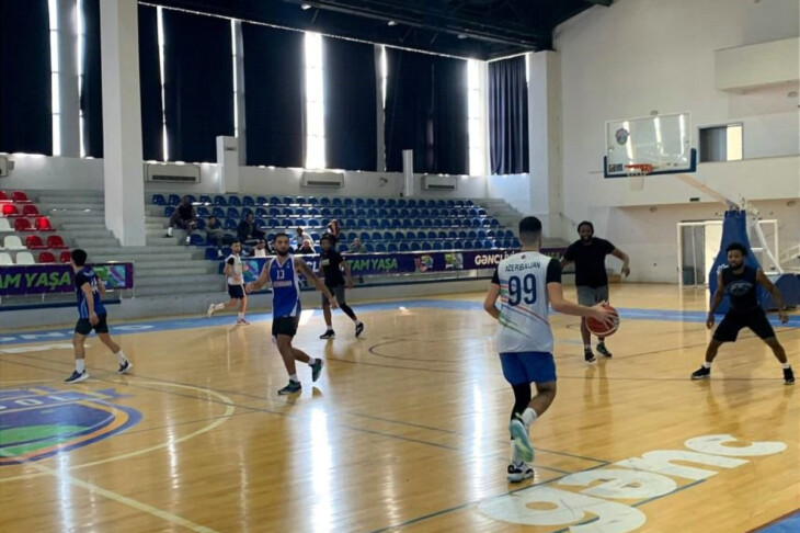 <p>Basketbol: 