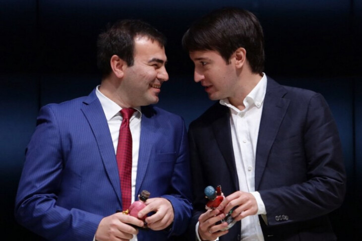 <p>ŞAHMAT: Rəcəbov mövqeyini qoruyub, Məmmədyarovsa bir pillə irəliləyib</p>