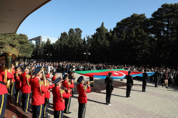 <p>BDU-da "Zəfər tarixi" lektoriyası açılıb +FOTO=13<br />
 </p>