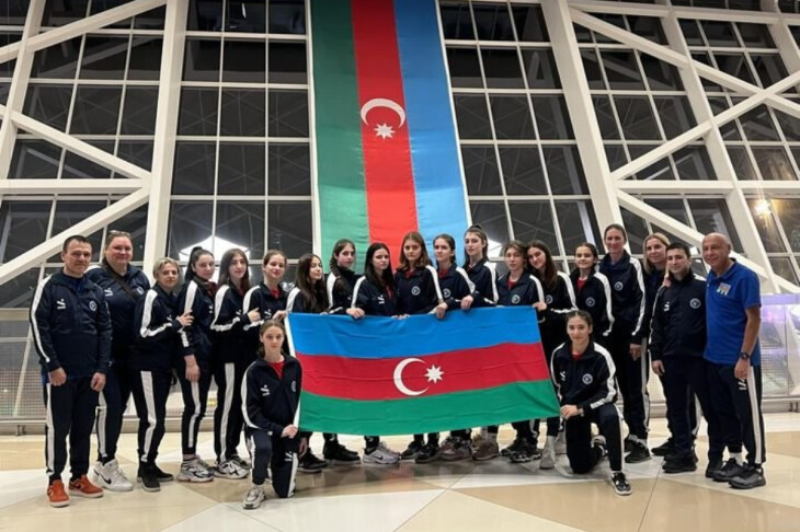 <p>VOLEYBOL: Qızlardan ibarət U-18 voleybol komandamız EEVZA-da mübarizəyə başlayır</p>