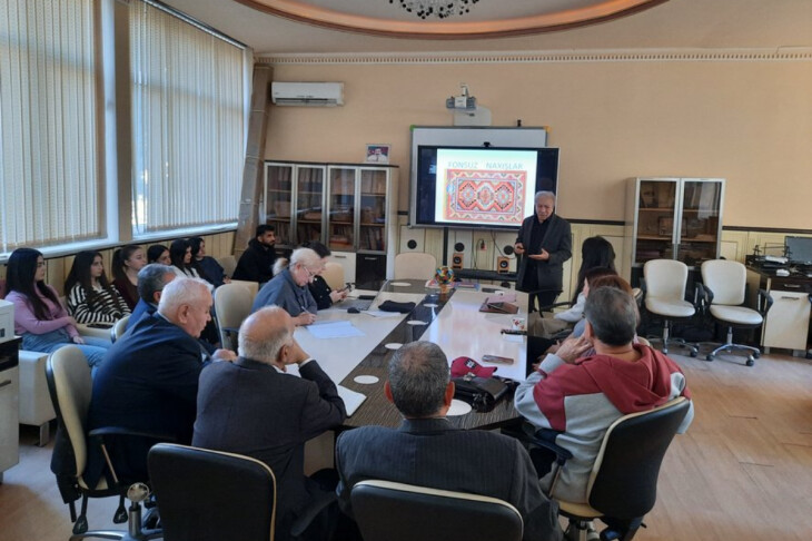 <p>BDU-da elmi seminar: "Fonsuz həndəsi ornamentlərin tarixi, evolyusiyası, üslub və tərzləri"</p>